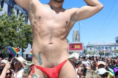 sfpridelatinstage6-28-158