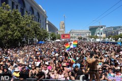 sfpridelatinstage6-28-363
