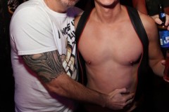 lickit11-23-110