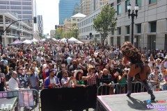 oaklandpridelatinstage8-16-181