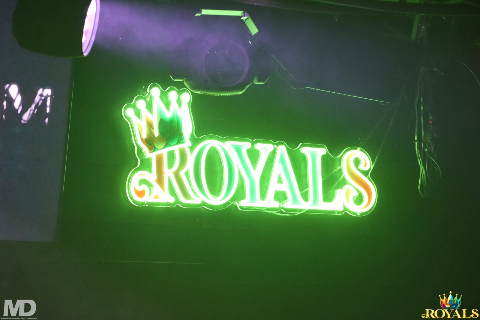 royals10-4-446