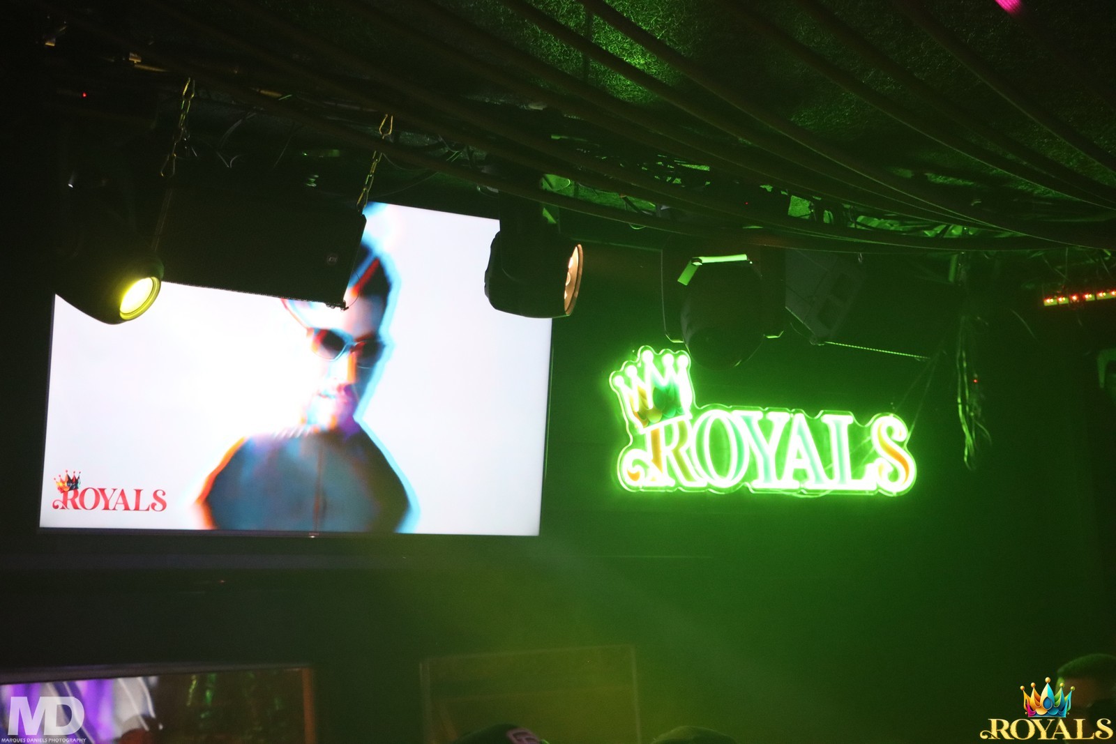 royals10-4-448