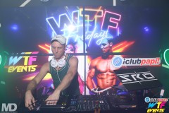 wtffridays10-117